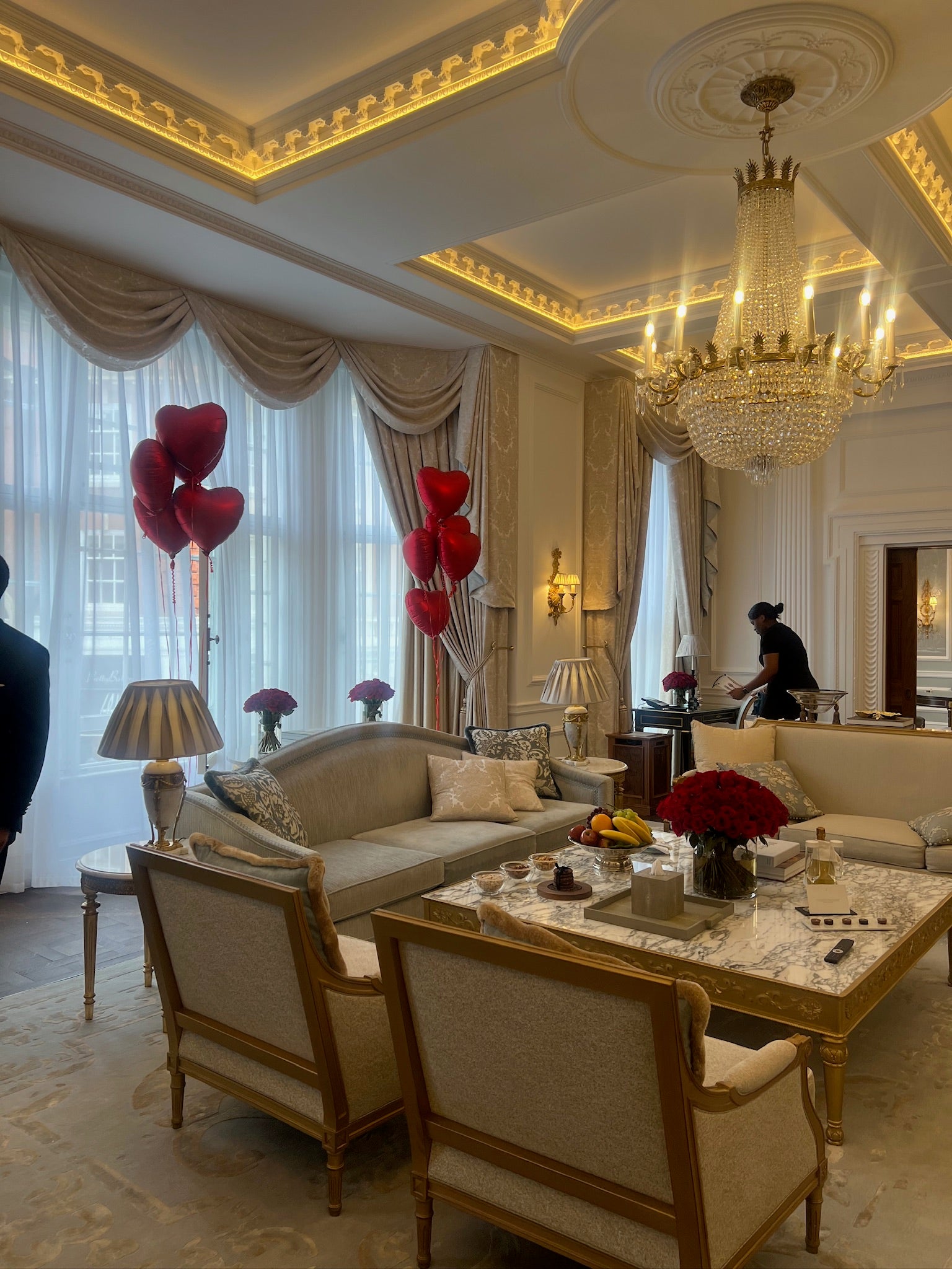 Grand Gesture Rose Basket