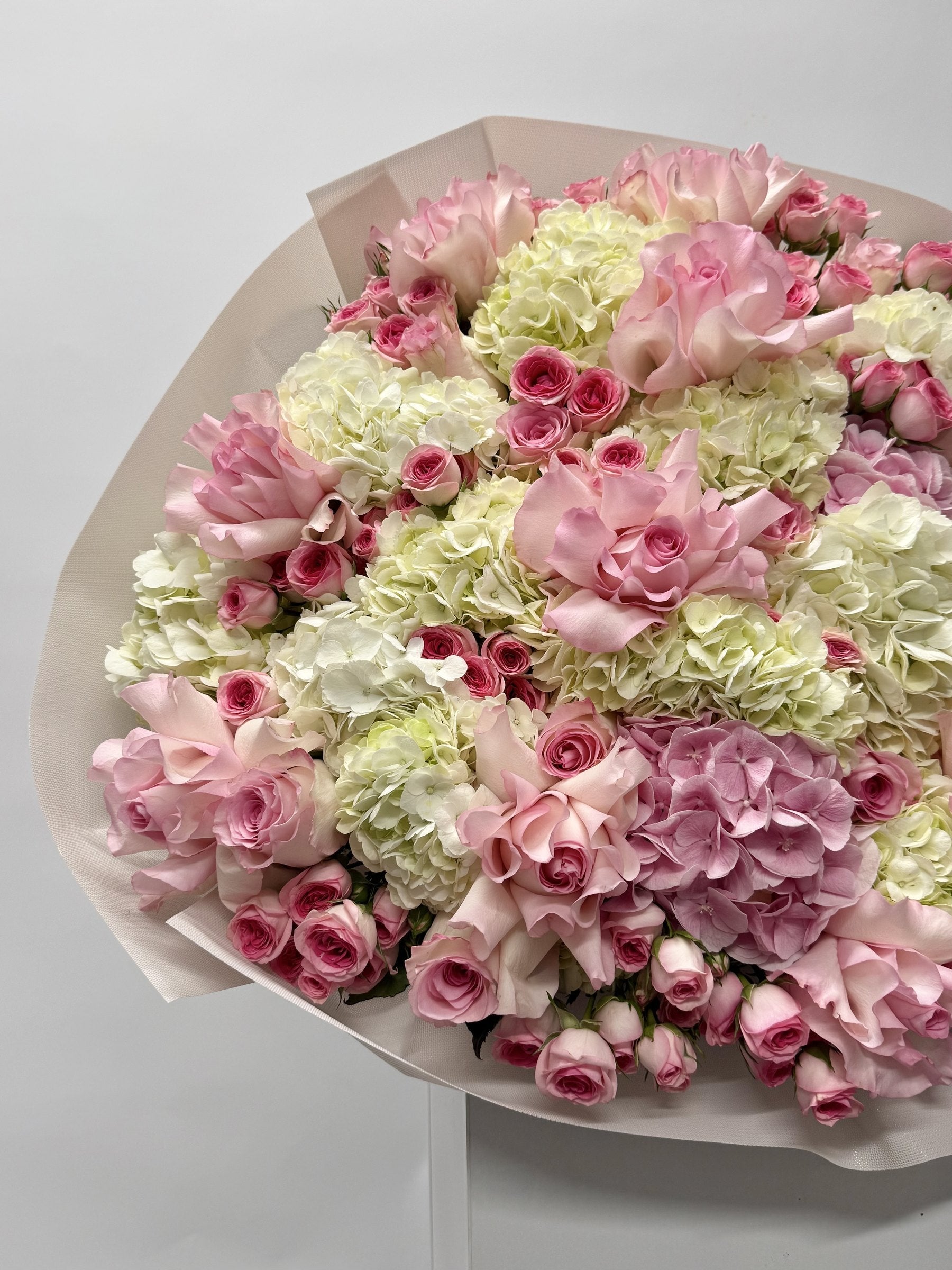 Blush Gallery autumn bouquet by Grace Floral London