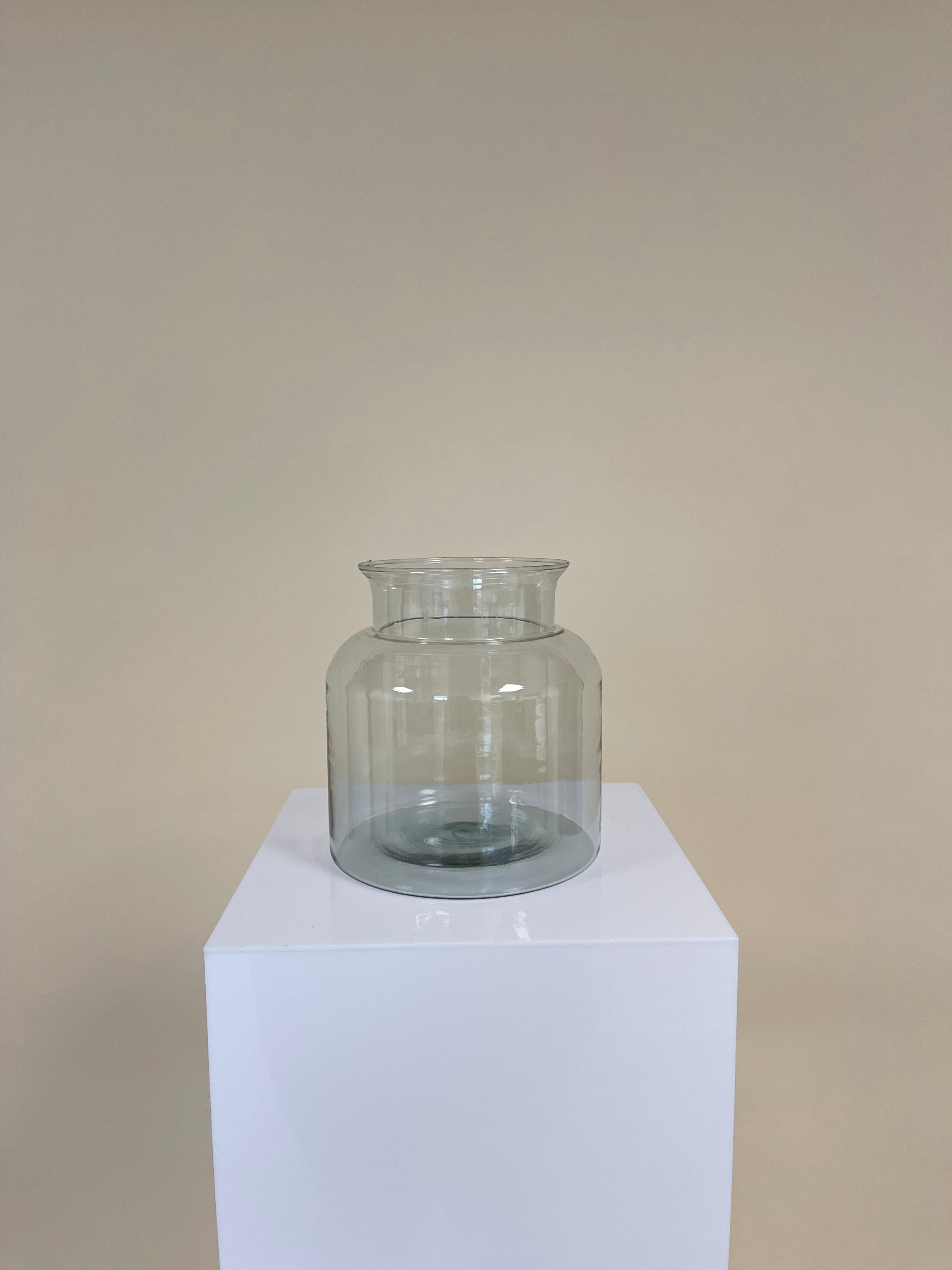 Glass rounded vase