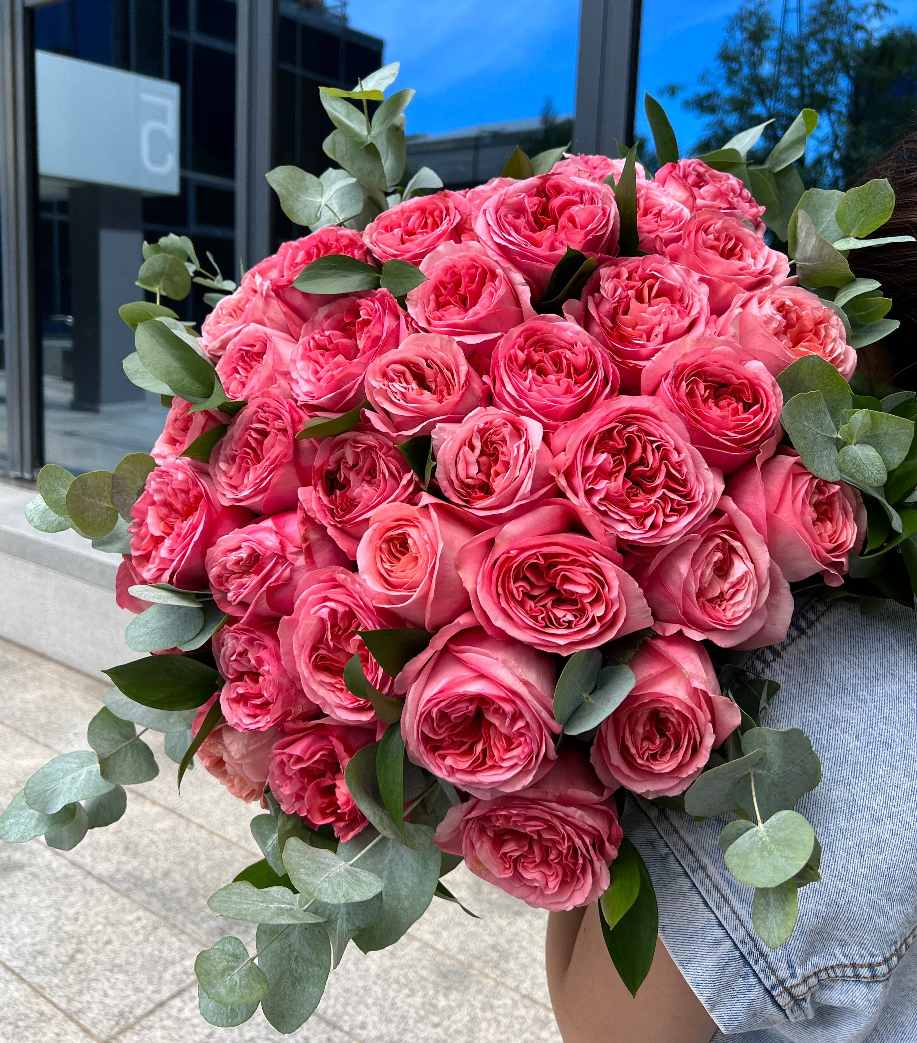 Hug of Roses